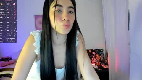 Snapshot of cyber_lizz chatting on 09.19.25 Liz online show from 09.19.25