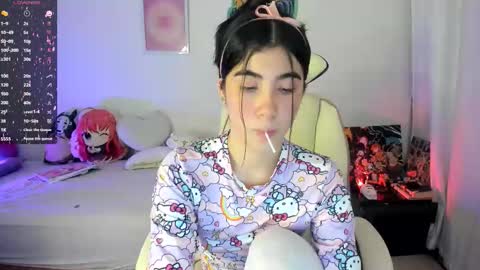 Snapshot of cyber_lizz chatting on 09.25.25 Liz online show from 09.25.25
