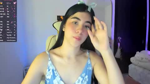 Snapshot of cyber_lizz chatting on 10.14.25 Liz online show from 10.14.25