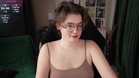 Snapshot of cybersamuraii chatting on 12.10.24 Helen Blossom online show from 12.10.24