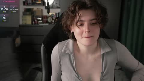 Helen Blossom online show from 04.16.26