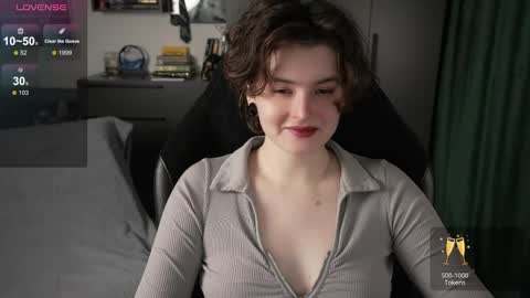 Snapshot of cybersamuraii chatting on 04.23.26 Helen Blossom online show from 04.23.26
