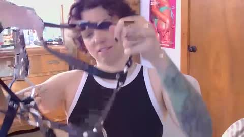 Snapshot of cyborgdyke chatting on 10.31.25 cyborgdyke online show from 10.31.25