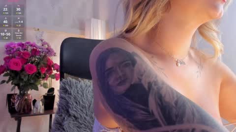 Snapshot of cyntia_adams chatting on 01.21.25 cyntia_adams online show from 01.21.25