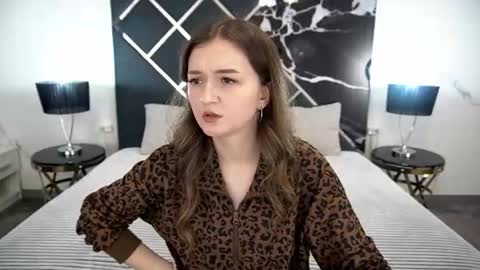 Snapshot of cyrenaluxe chatting on 07.23.26 Cyrena online show from 07.23.26