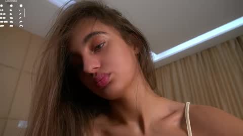 Snapshot of czamabech chatting on 04.25.26 Isabella online show from 04.25.26