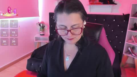 Snapshot of d_martii chatting on 10.03.25 Mia online show from 10.03.25