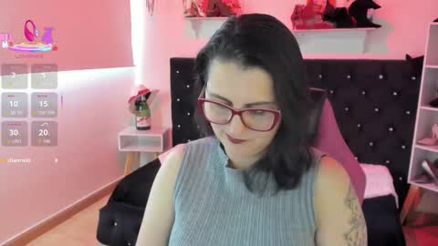 Snapshot of d_martii chatting on 10.07.25 Mia online show from 10.07.25