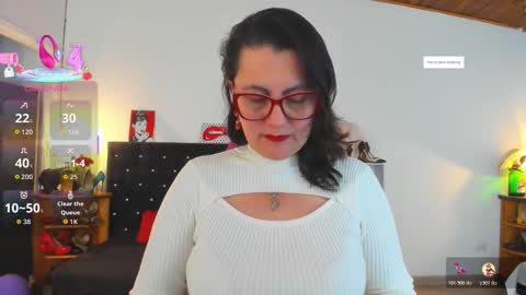 Mia  online show from 11.22.25