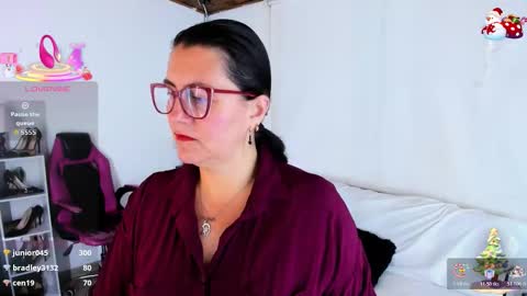 Mia  online show from 12.22.25