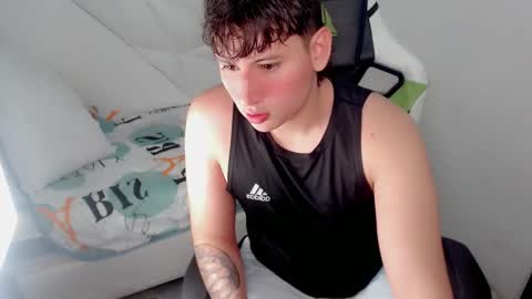 Snapshot of d_moneyy_ chatting on 01.09.26 teddy online show from 01.09.26