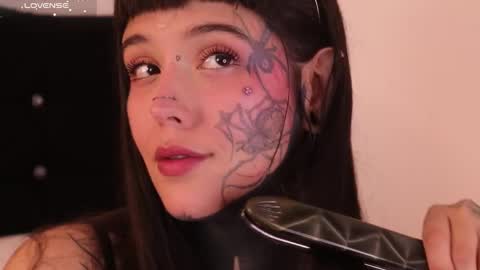 Darlene online show from 02.14.25