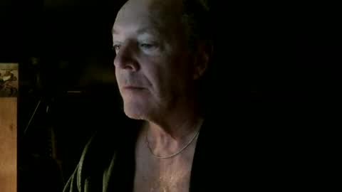 Snapshot of dadbodddd chatting on 11.02.25 Dad Bod online show from 11.02.25