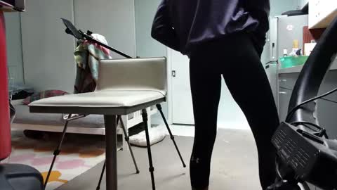 Snapshot of daddycache chatting on 04.12.26 bas online show from 04.12.26
