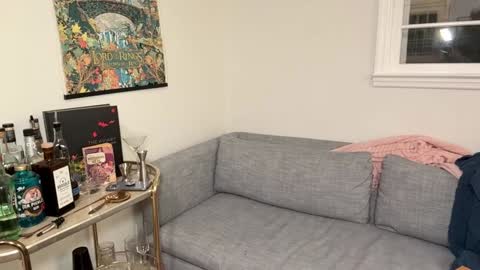 Snapshot of daddydaydrinkz chatting on 12.18.24 DaddydayDrinkz online show from 12.18.24