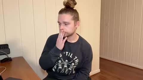 Snapshot of daddydaydrinkz chatting on 02.22.26 DaddydayDrinkz online show from 02.22.26