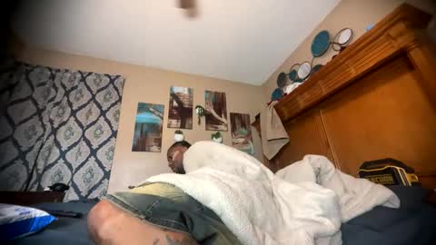 Snapshot of daddyjanimal chatting on 05.06.26 sexy tatted king bbc online show from 05.06.26