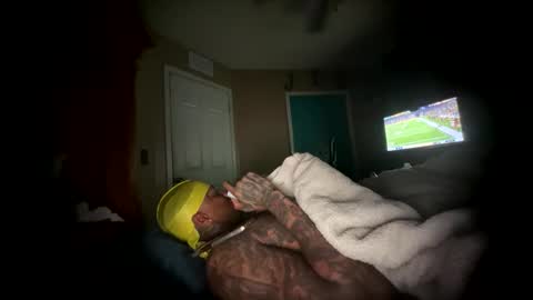 Snapshot of daddyjanimal chatting on 05.18.26 sexy tatted king bbc online show from 05.18.26