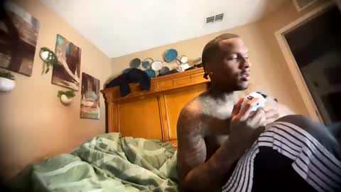 Snapshot of daddyjanimal chatting on 05.28.26 sexy tatted king bbc online show from 05.28.26