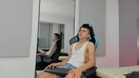 Snapshot of daddyrich4u chatting on 05.05.26 daddyrich4u online show from 05.05.26
