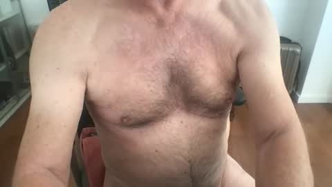 Snapshot of daddyspain chatting on 11.19.25 Daddyspain online show from 11.19.25