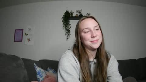 Snapshot of daddysssgoodgirl chatting on 05.18.26 daddys good girl online show from 05.18.26