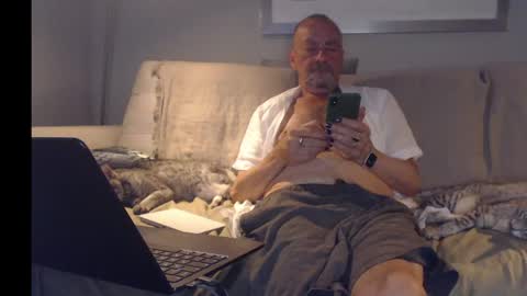Snapshot of daddytom56 chatting on 05.27.26 daddytom56 online show from 05.27.26