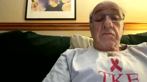 Snapshot of daddyweis chatting on 10.11.25 daddyweis online show from 10.11.25