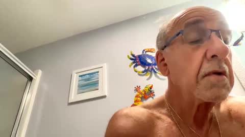 Snapshot of daddyweis chatting on 05.24.26 daddyweis online show from 05.24.26