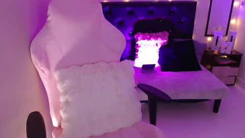 Snapshot of dads_angel19 chatting on 06.24.26 amanda online show from 06.24.26