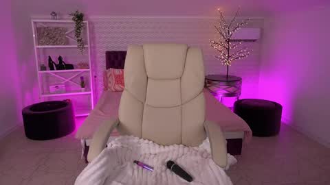 Snapshot of daenerys_daen chatting on 05.29.26 daenerys_daen online show from 05.29.26