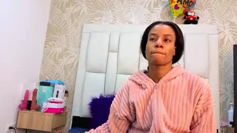 daffnelewis online show from 02.07.26