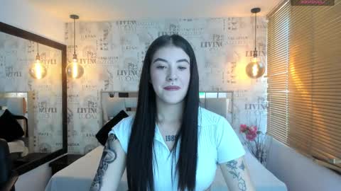 Snapshot of dafne_20 chatting on 09.13.25 dafne_20 online show from 09.13.25
