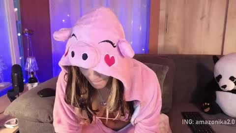 Snapshot of dafne_shark chatting on 05.24.26 LORENA online show from 05.24.26