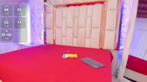 Dafnee online show from 10.13.25