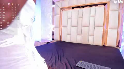 Dafnee online show from 11.02.25