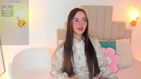 Dafne  online show from 11.18.25