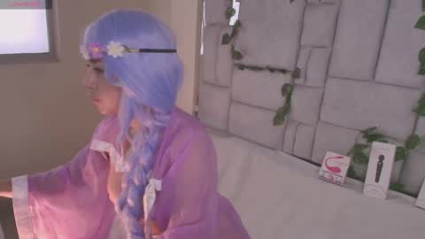 Dahiana  online show from 11.18.25