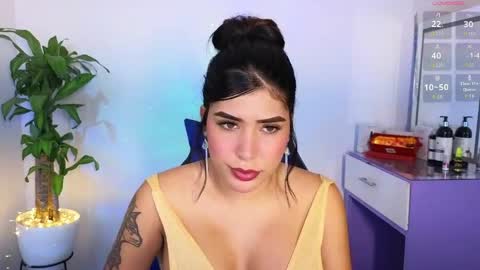 Snapshot of dahiana_prenss chatting on 05.08.26 Dahiana online show from 05.08.26