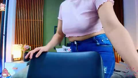  Dahiana  online show from 02.20.25