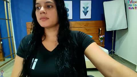  Dahiana  online show from 10.20.25