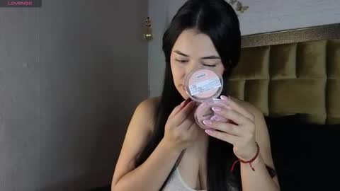 Dahiana online show from 11.13.25