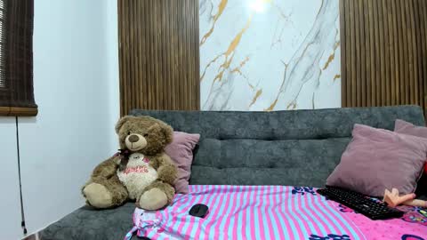 dahianaroa online show from 02.25.26