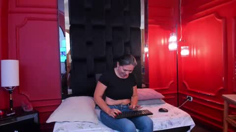 Dahiane Connor online show from 11.14.25