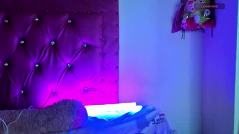    online show from 03.06.25