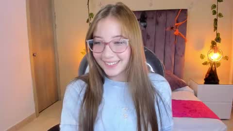Snapshot of dahlia_rousse chatting on 10.14.25 Dahlia online show from 10.14.25