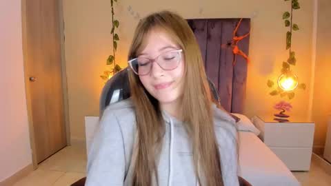 Snapshot of dahlia_rousse chatting on 10.16.25 Dahlia online show from 10.16.25