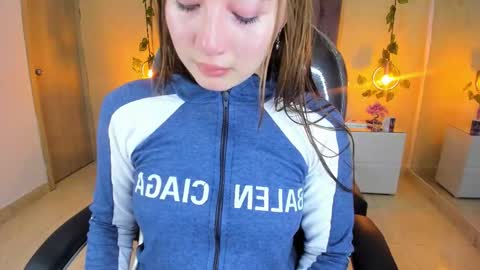 Snapshot of dahlia_rousse chatting on 12.21.25 Dahlia online show from 12.21.25