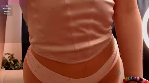 Dahlia  Next stream September 30  at -7  GMT. online show from 10.21.25