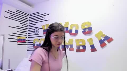 Snapshot of dahliacielo chatting on 06.19.26 Dahlia Cielo online show from 06.19.26